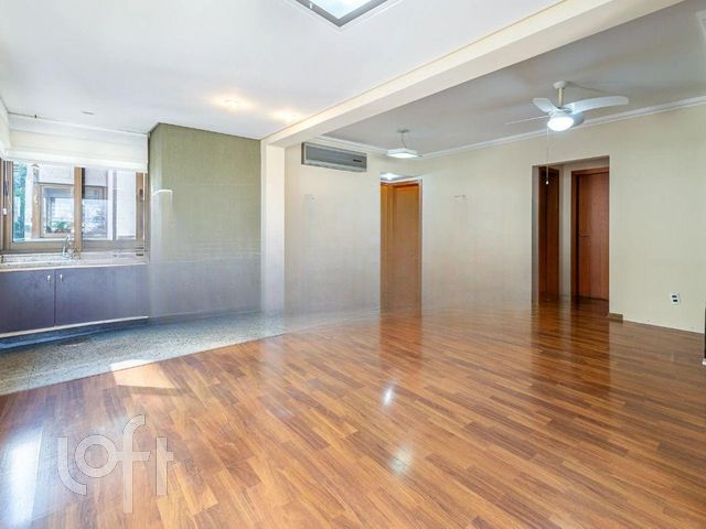 Apartamento com 105m², 3 dormitórios, 1 suíte, 2 vagas, Bela Vista em Porto Alegre