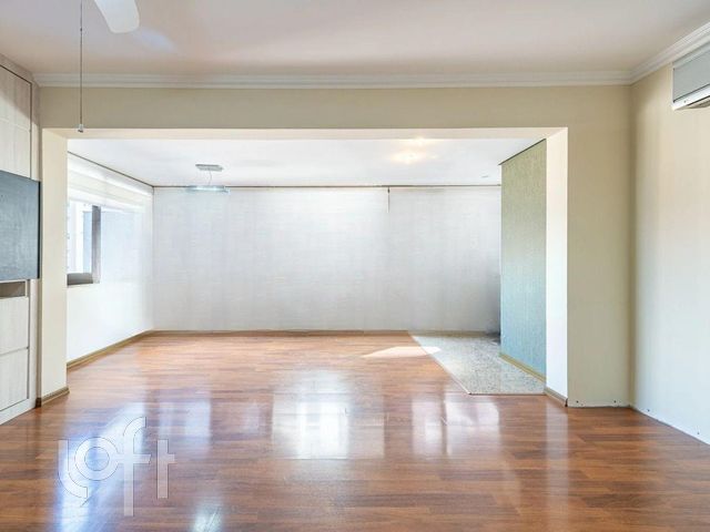 Apartamento com 105m², 3 dormitórios, 1 suíte, 2 vagas, Bela Vista em Porto Alegre