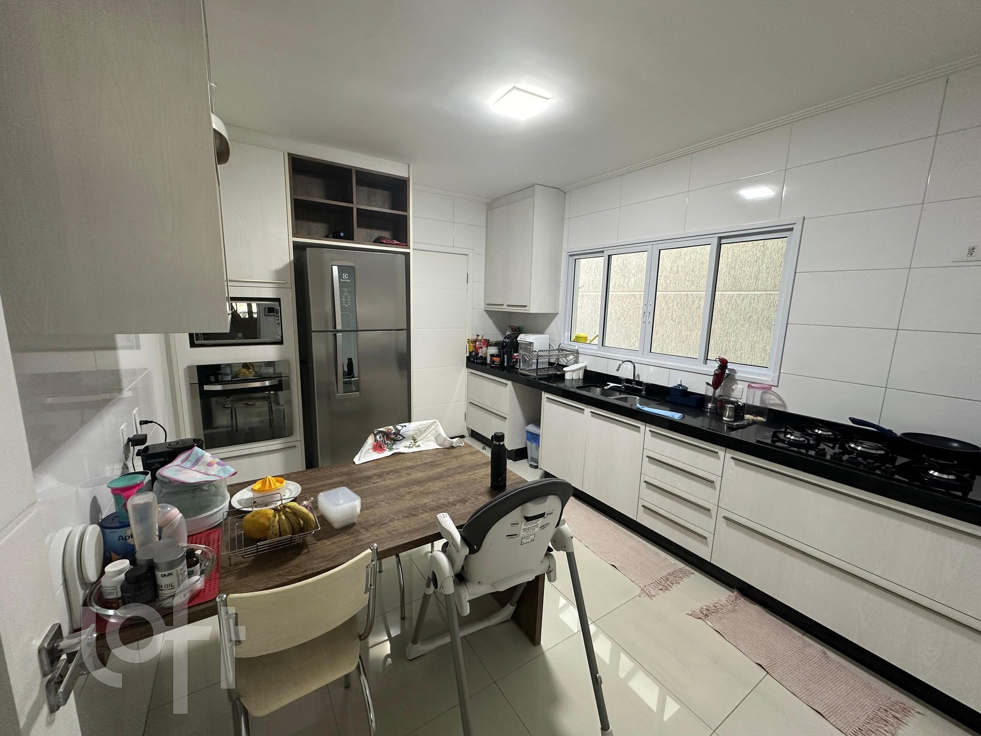 Casa à venda com 3 quartos, 151m² - Foto 2