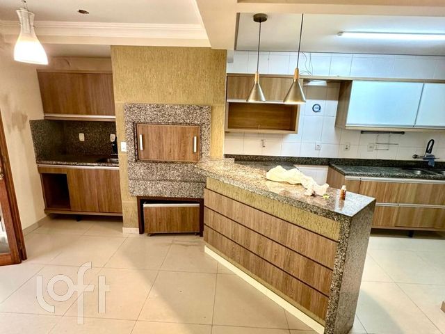 Casa com 225m², 3 dormitórios, 1 suíte, 2 vagas, Chácara das Pedras em Porto Alegre