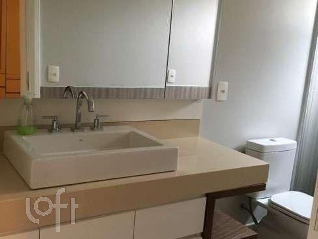 Casa com 175m², 3 dormitórios, 1 suíte, 5 vagas, São João em Porto Alegre