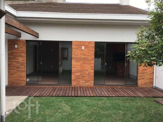 Casa com 175m², 3 dormitórios, 1 suíte, 5 vagas, São João em Porto Alegre