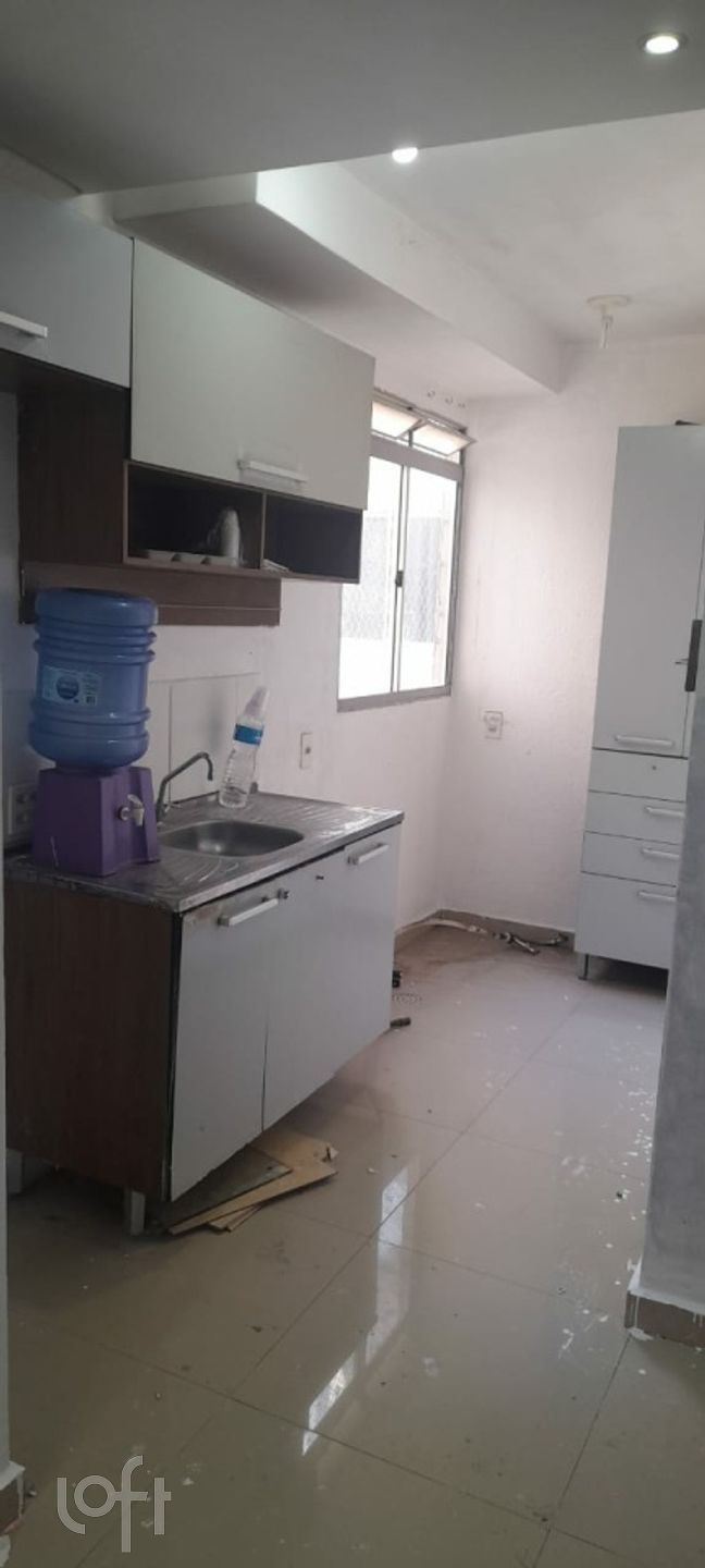 Apartamento à venda com 2 quartos, 40m² - Foto 9