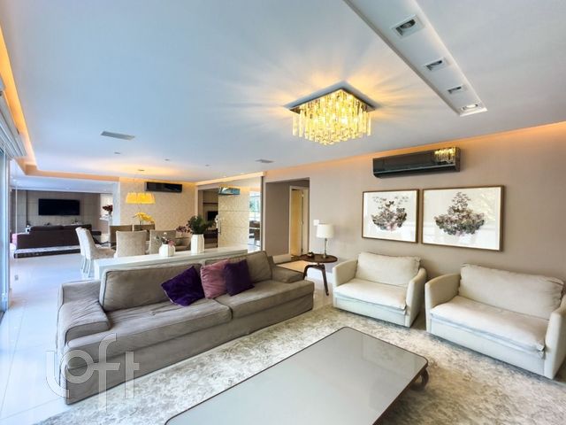 Apartamento com 320m², 3 dormitórios, 3 suítes, 3 vagas, Petrópolis em Porto Alegre