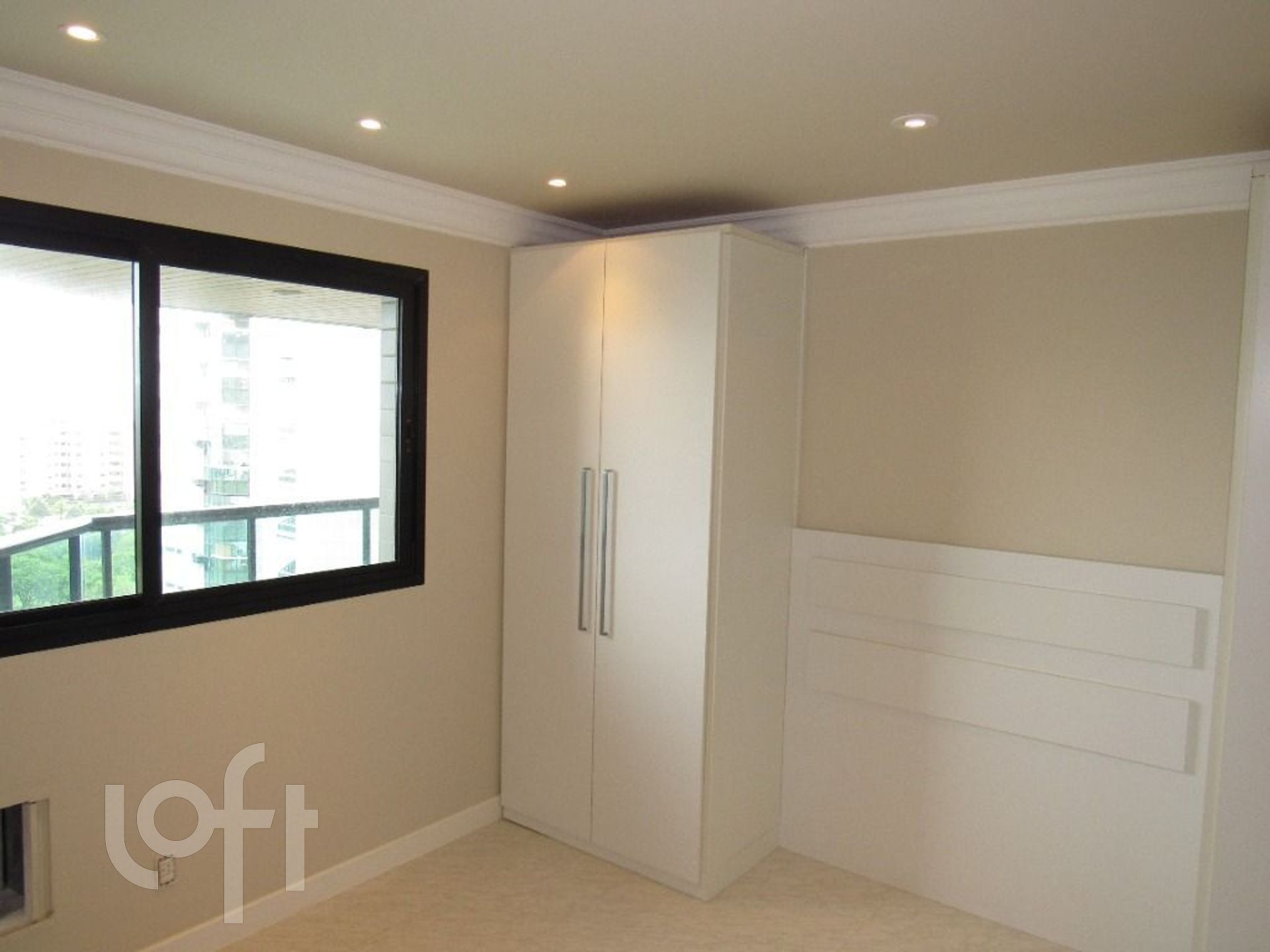 Apartamento à venda com 4 quartos, 209m² - Foto 15