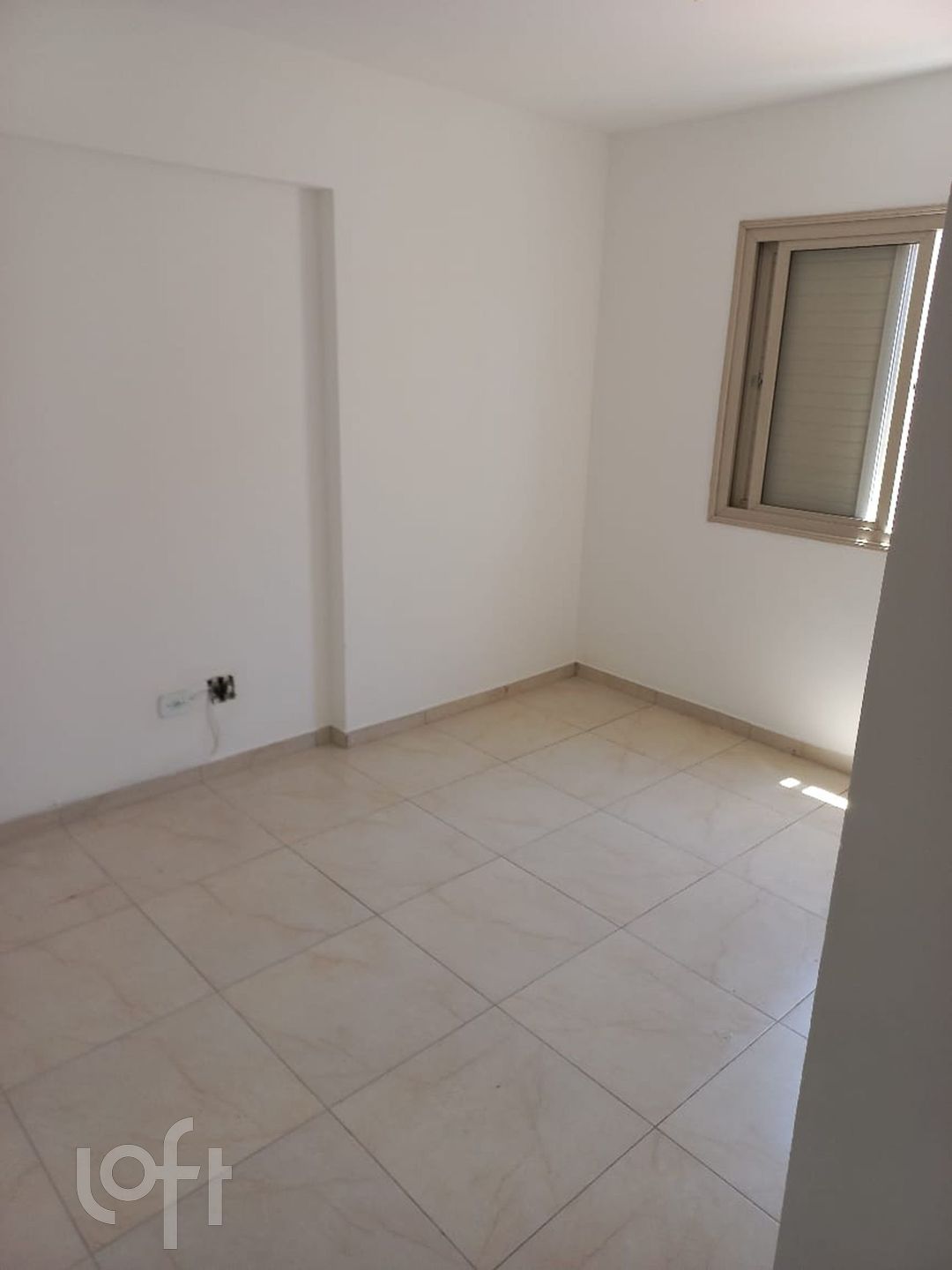 Apartamento à venda com 1 quarto, 32m² - Foto 1