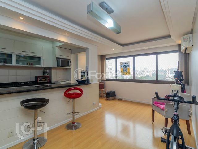 Apartamento com 88m², 3 dormitórios, 1 suíte, 2 vagas, Vila Ipiranga em Porto Alegre