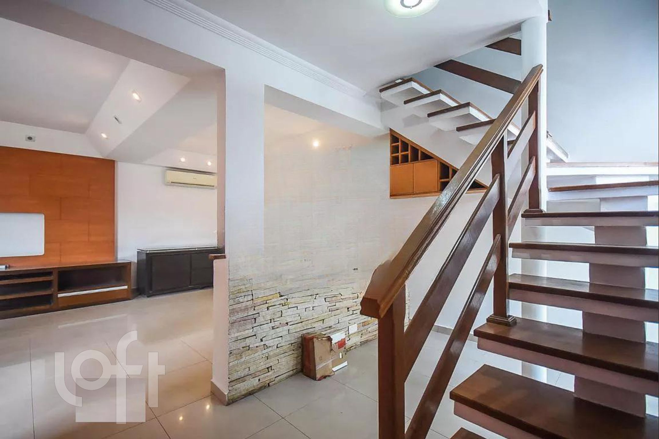 Casa à venda com 5 quartos, 261m² - Foto 5