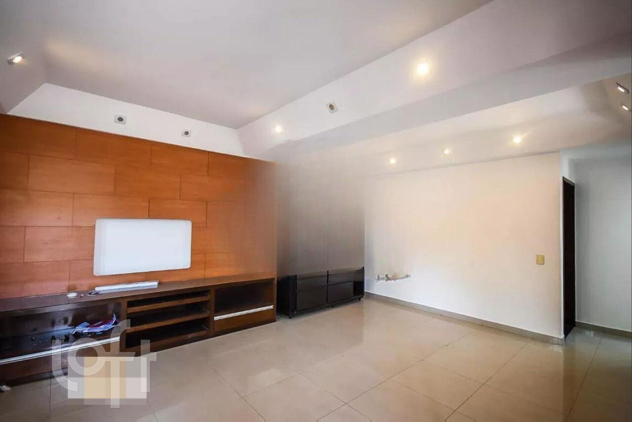 Casa à venda com 5 quartos, 261m² - Foto 1