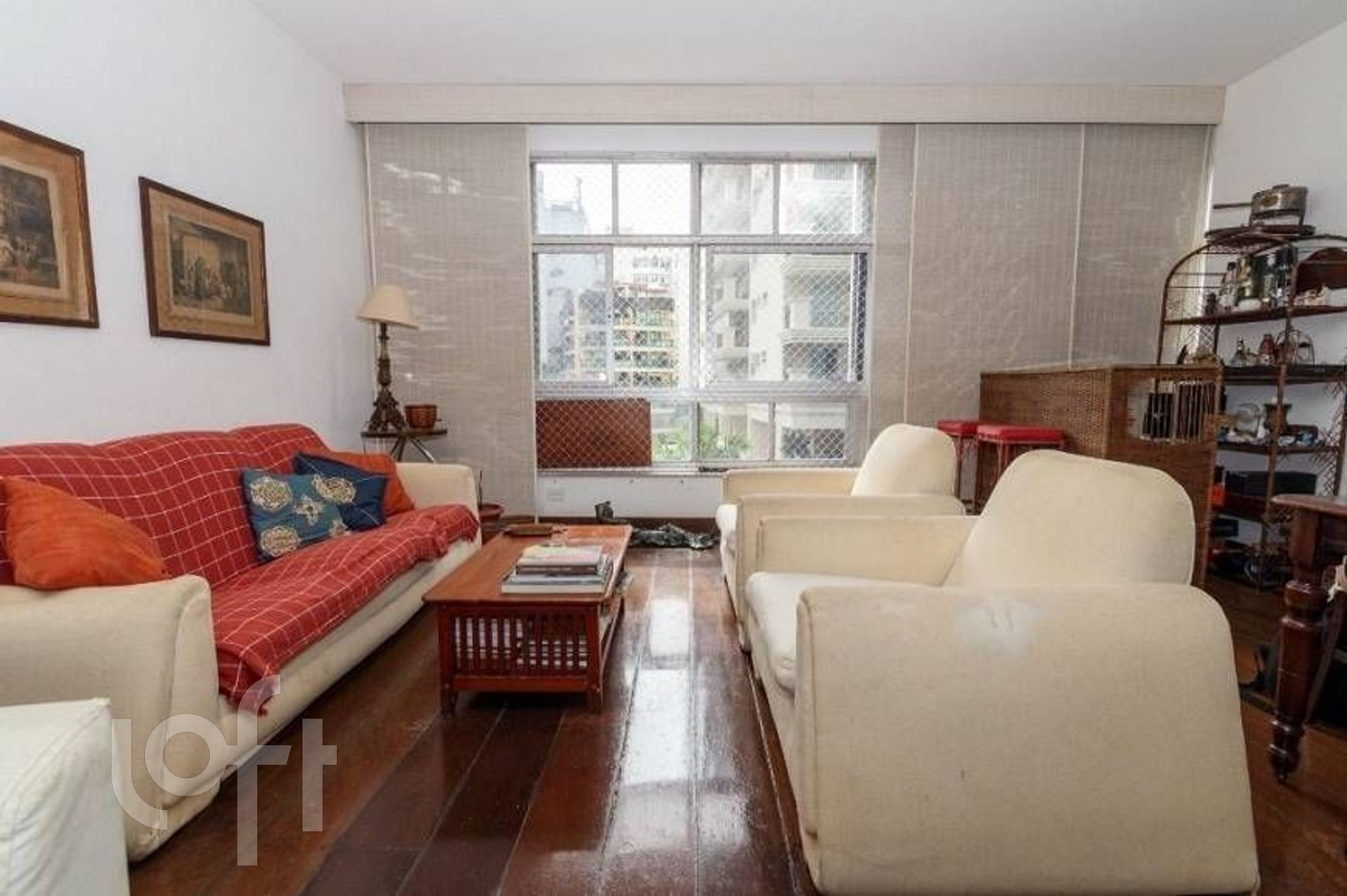 Apartamento à venda com 4 quartos, 202m² - Foto 1