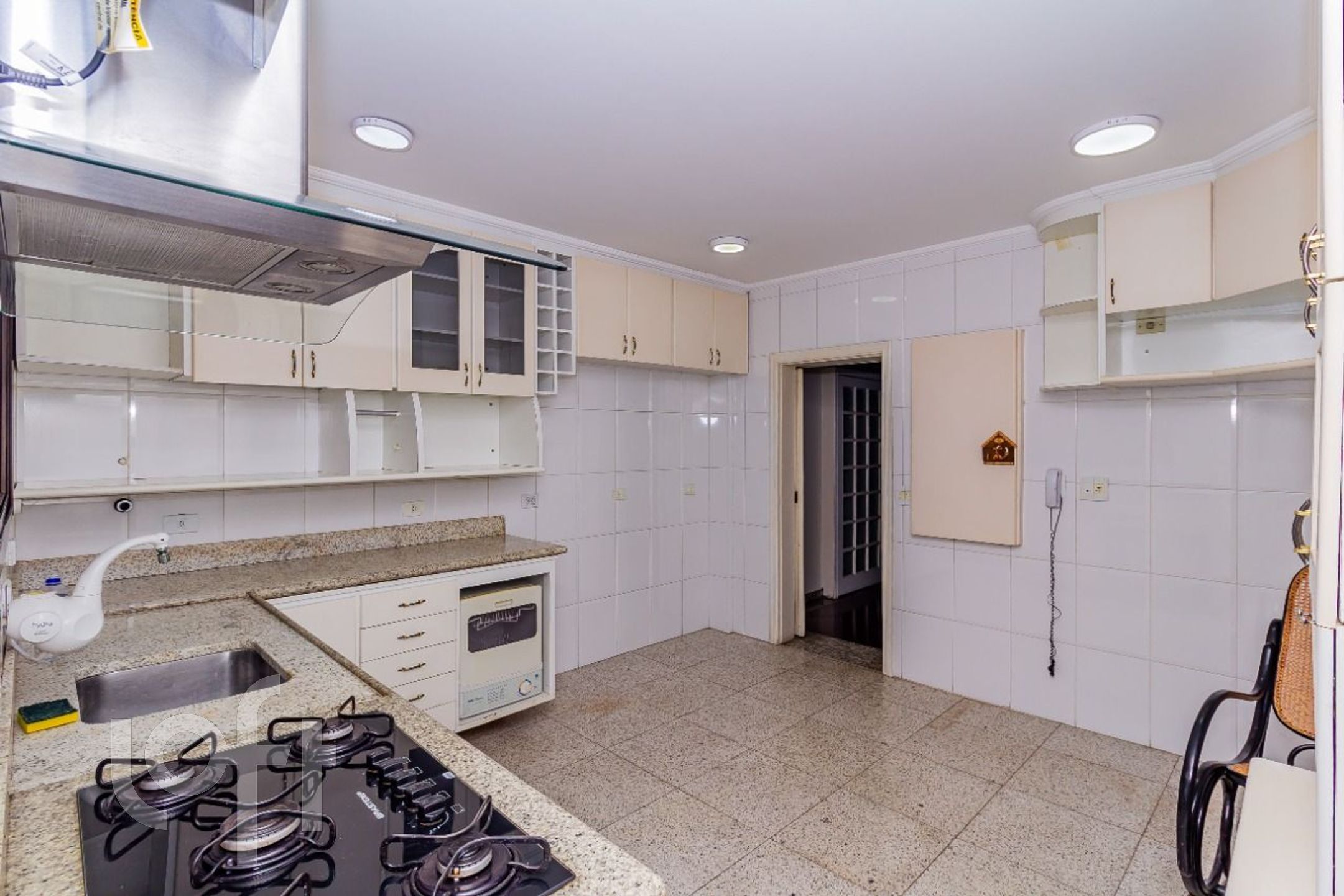 Apartamento à venda com 4 quartos, 176m² - Foto 13