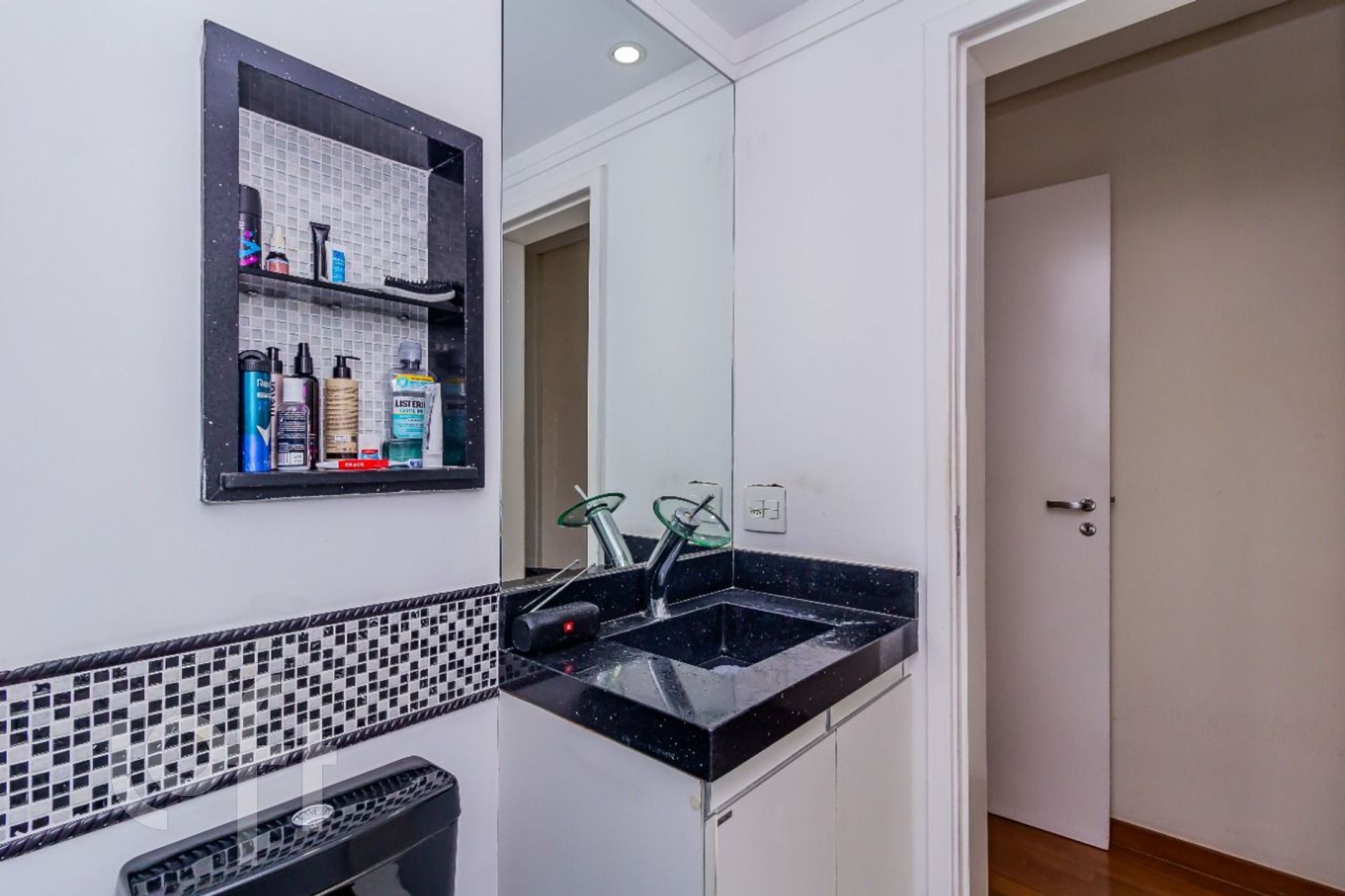 Apartamento à venda com 2 quartos, 75m² - Foto 30