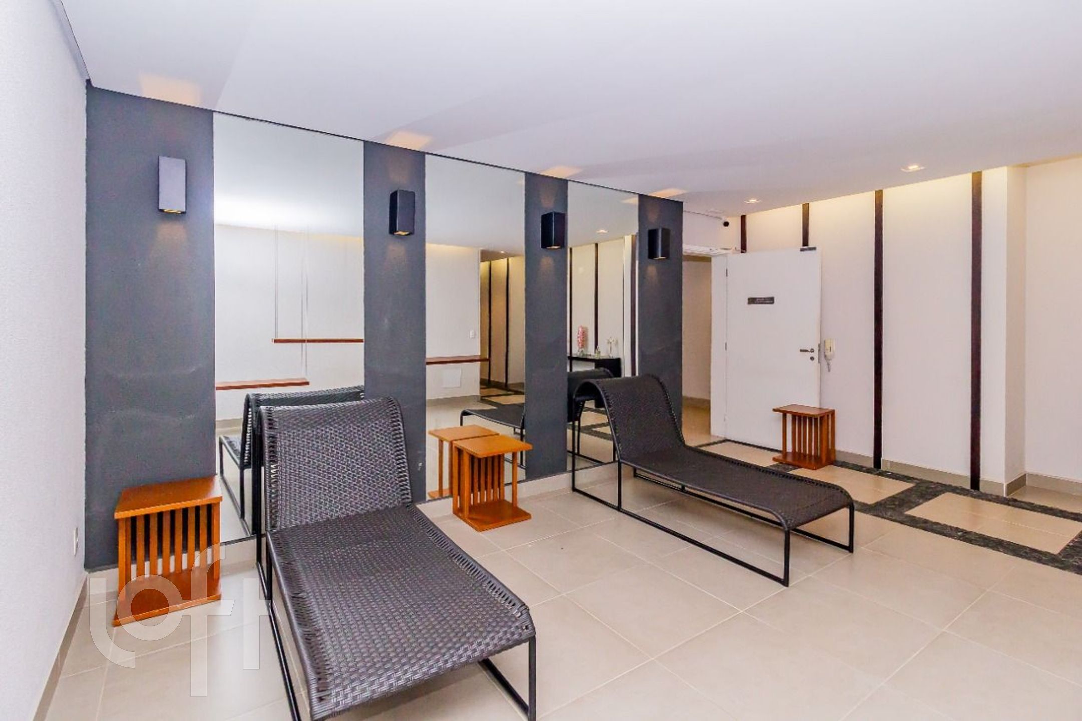 Apartamento à venda com 2 quartos, 75m² - Foto 63