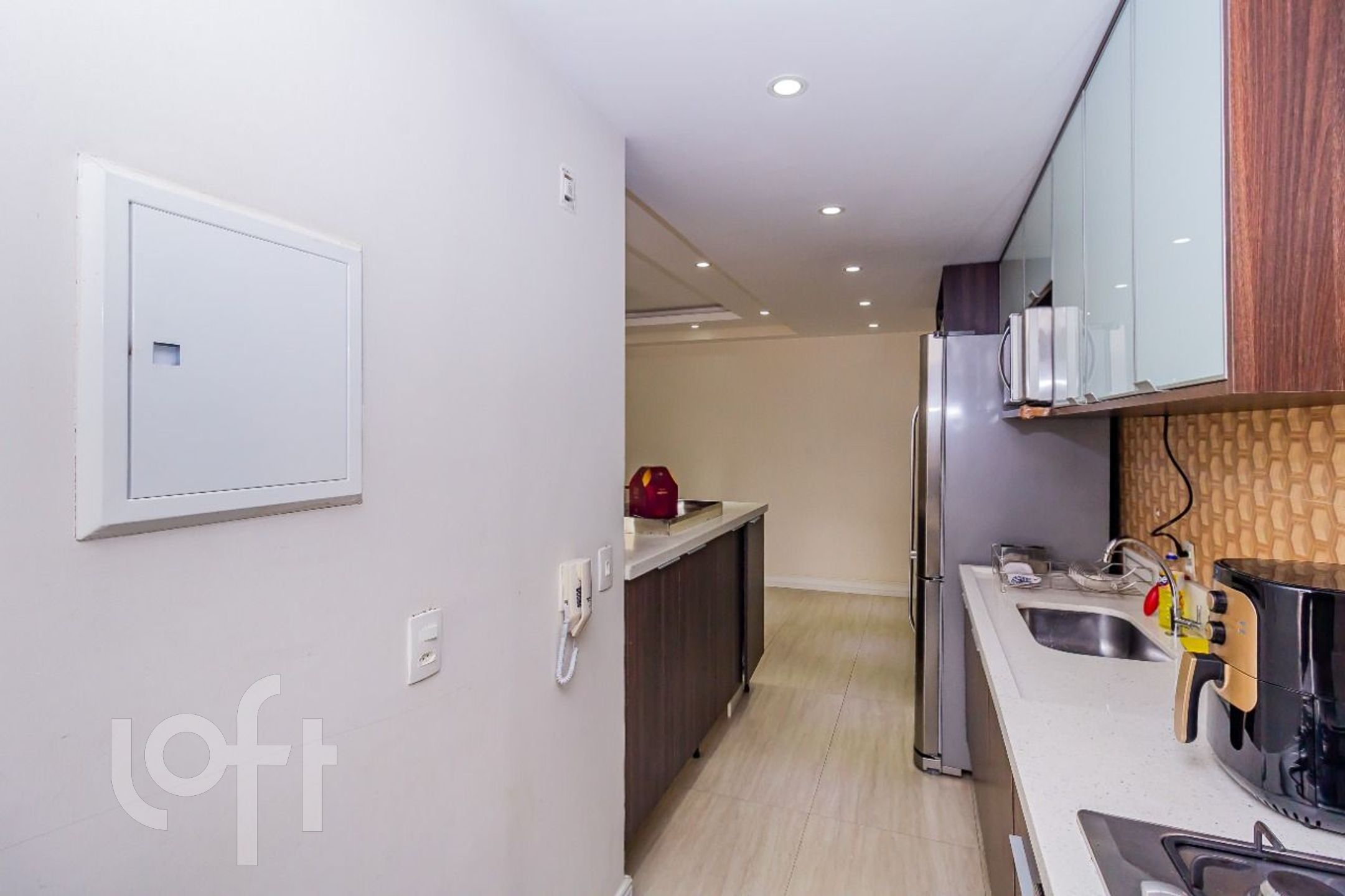 Apartamento à venda com 2 quartos, 75m² - Foto 14