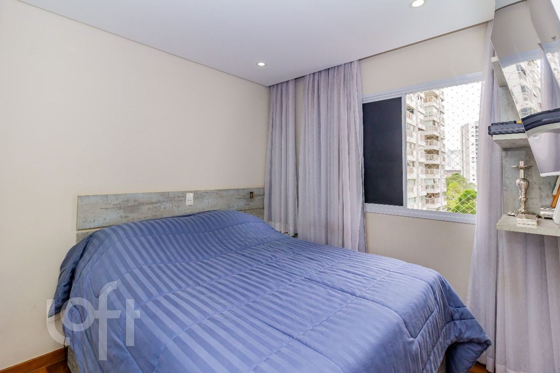 Apartamento à venda com 2 quartos, 75m² - Foto 25