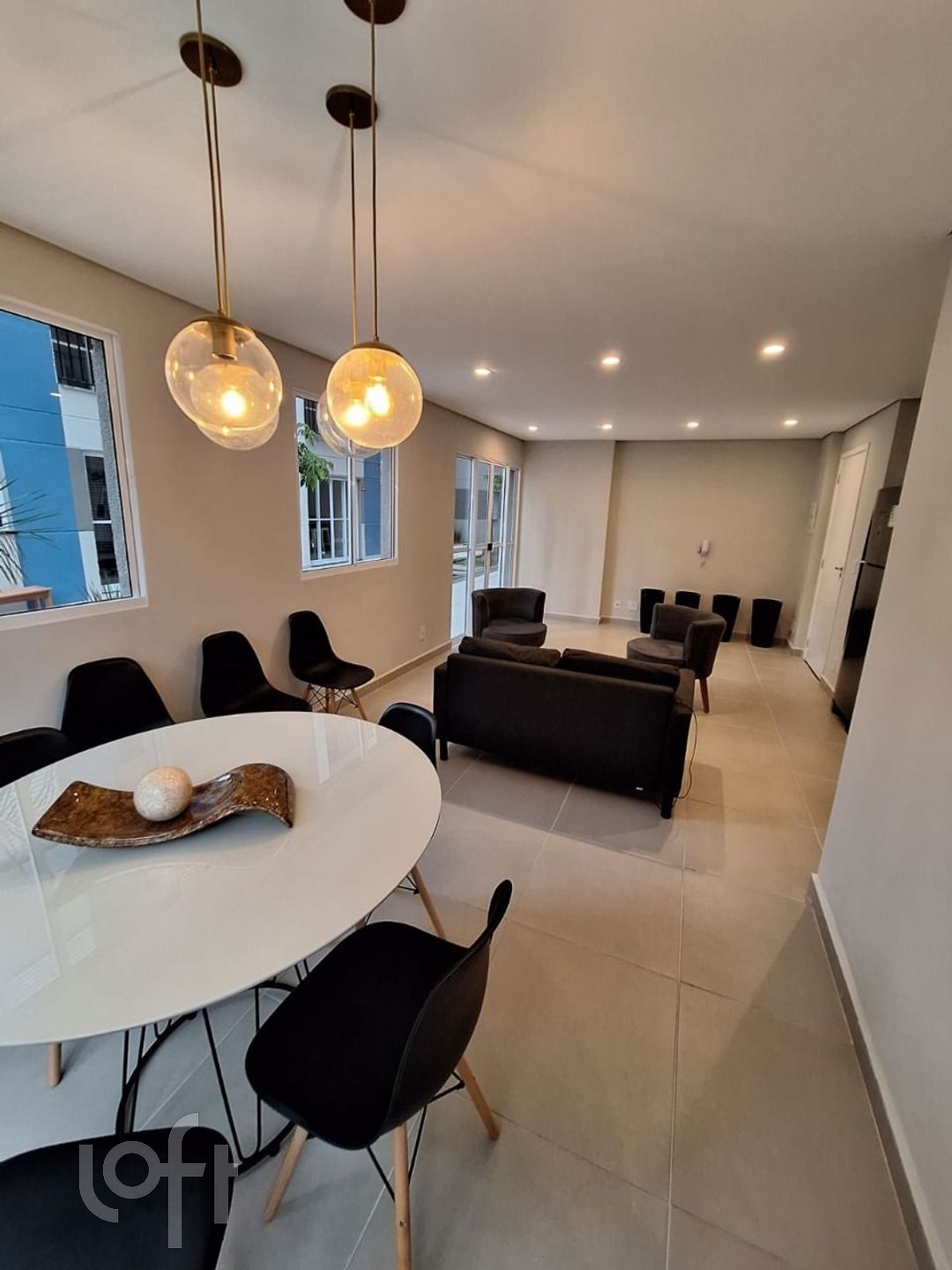 Apartamento à venda com 2 quartos, 33m² - Foto 2