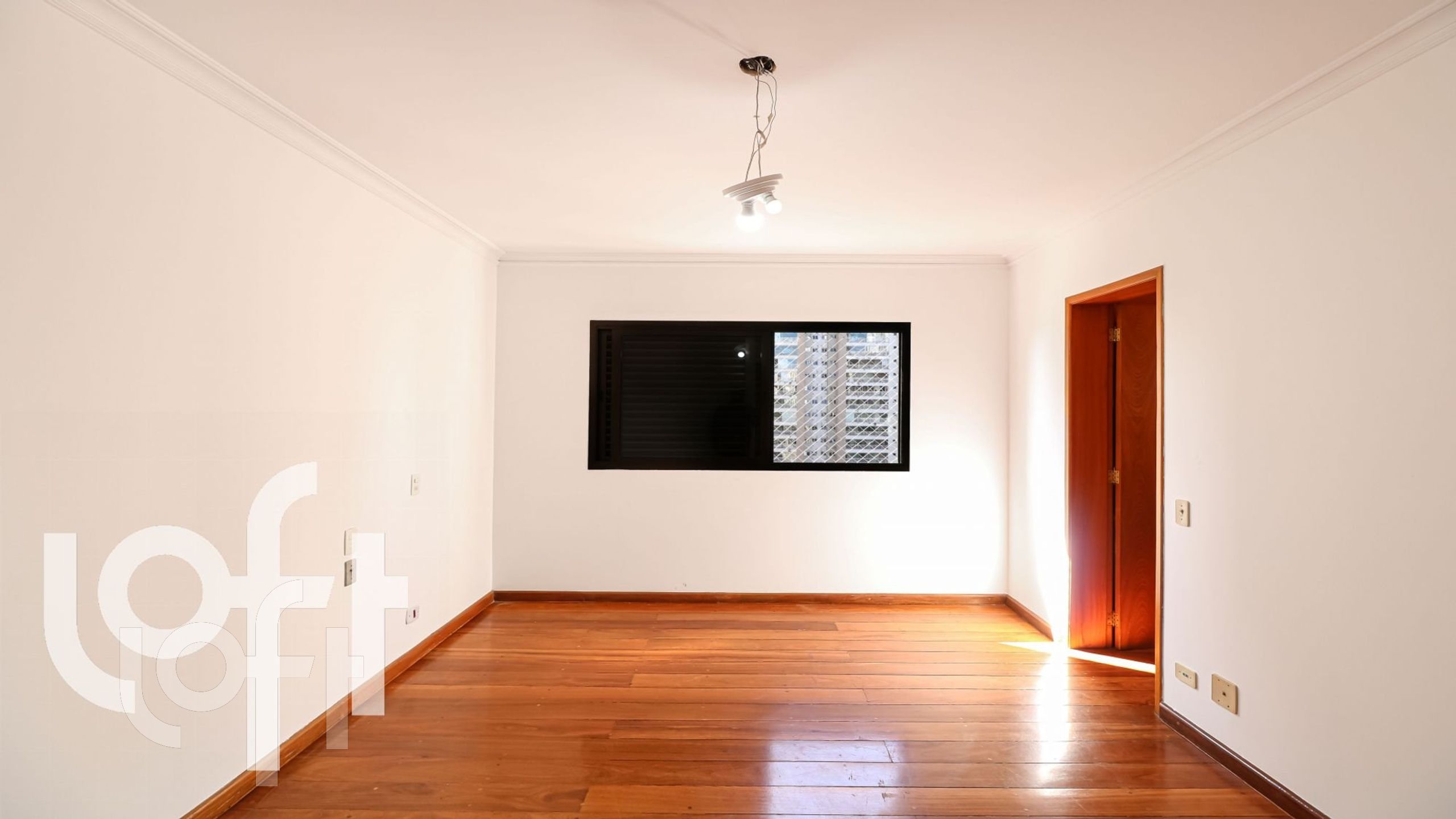 Apartamento à venda com 4 quartos, 200m² - Foto 8