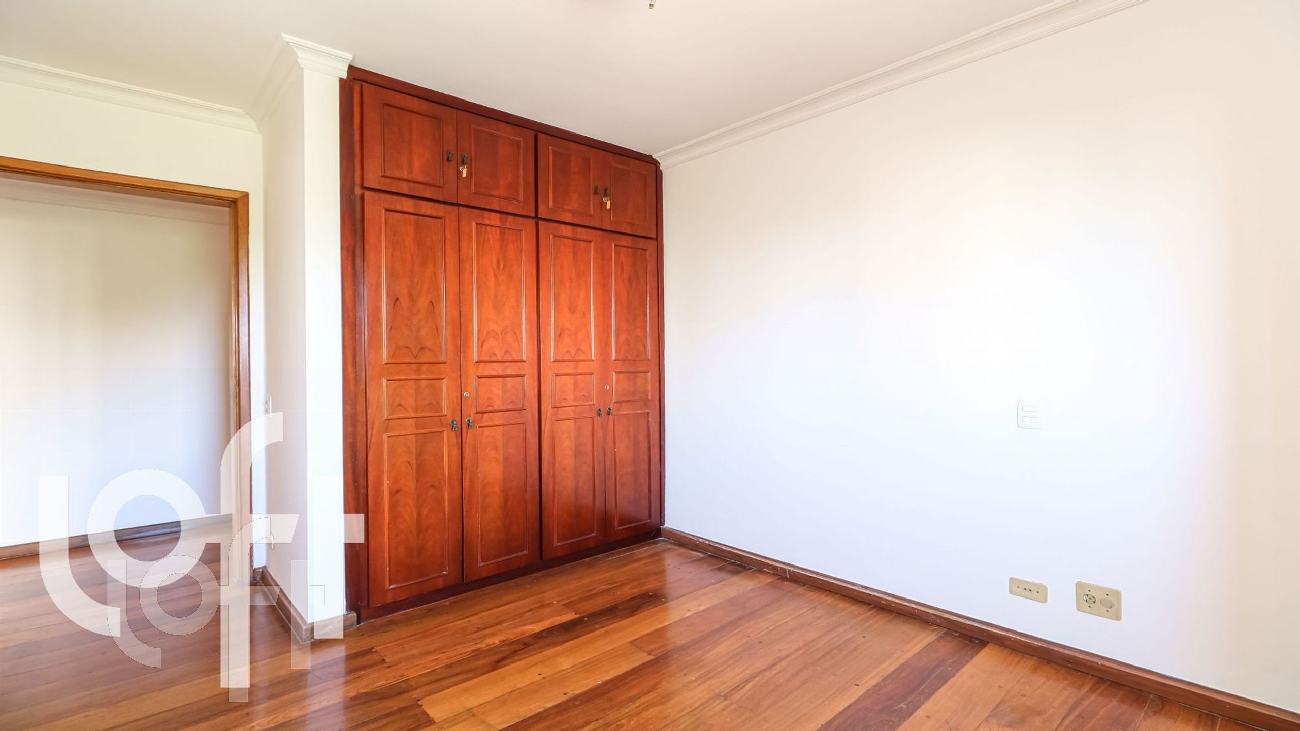 Apartamento à venda com 4 quartos, 200m² - Foto 5