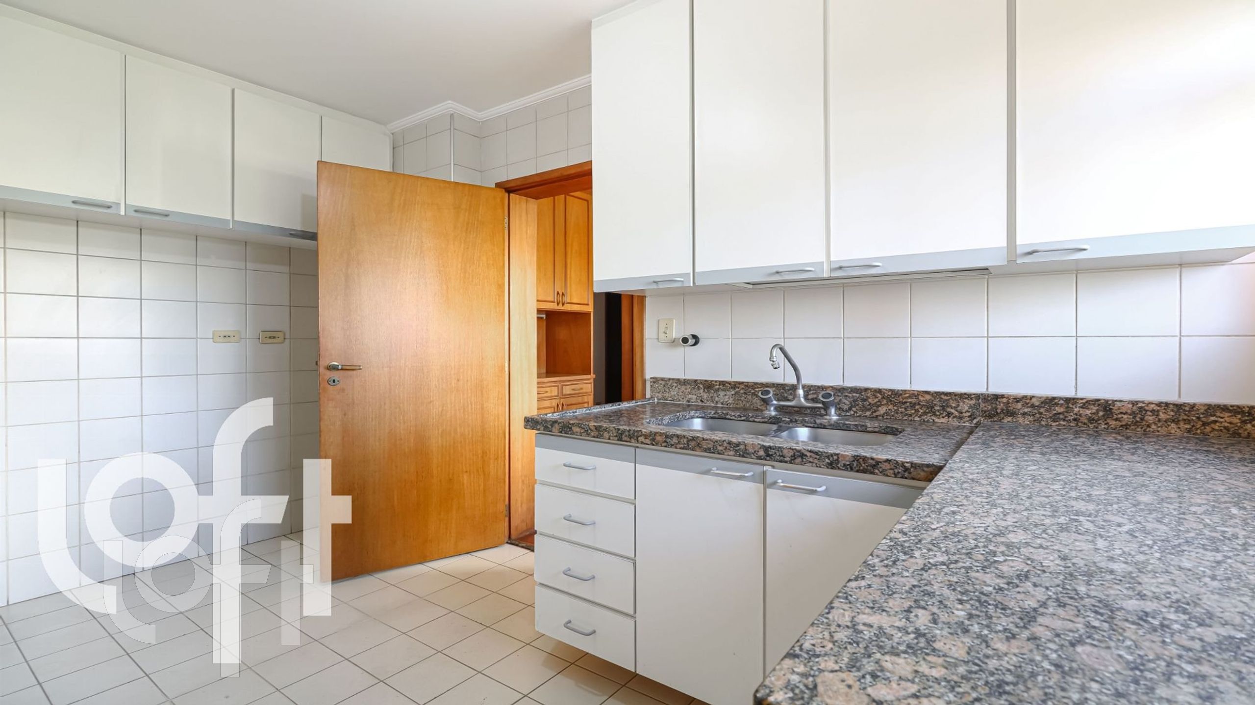 Apartamento à venda com 4 quartos, 200m² - Foto 18