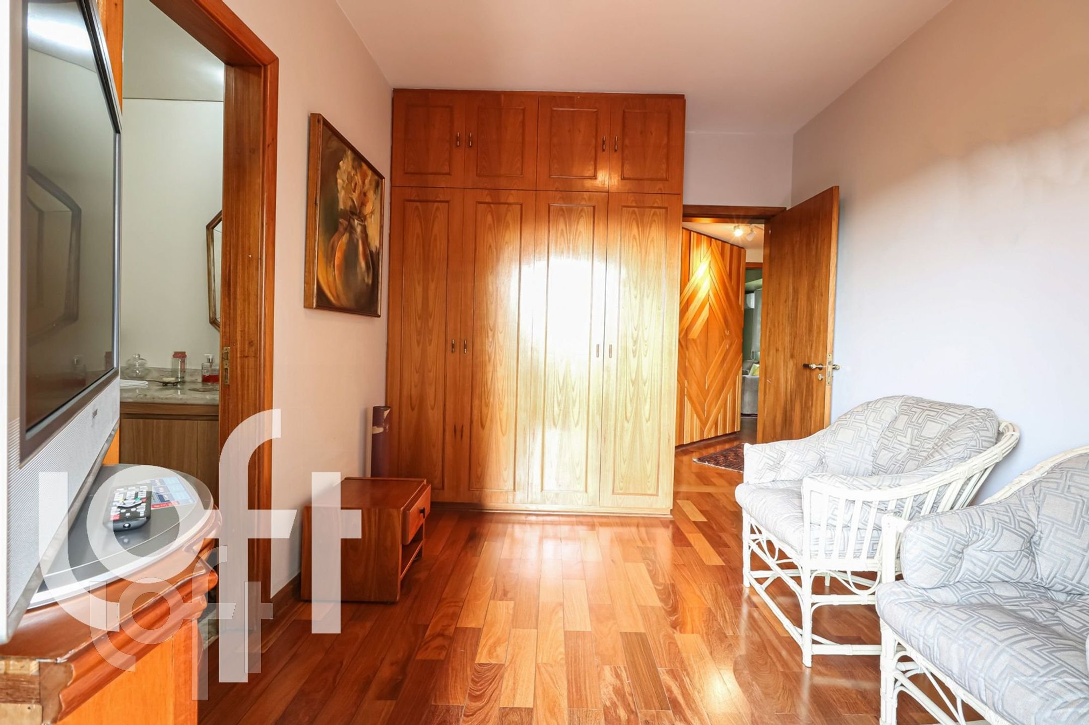 Apartamento à venda com 4 quartos, 300m² - Foto 2