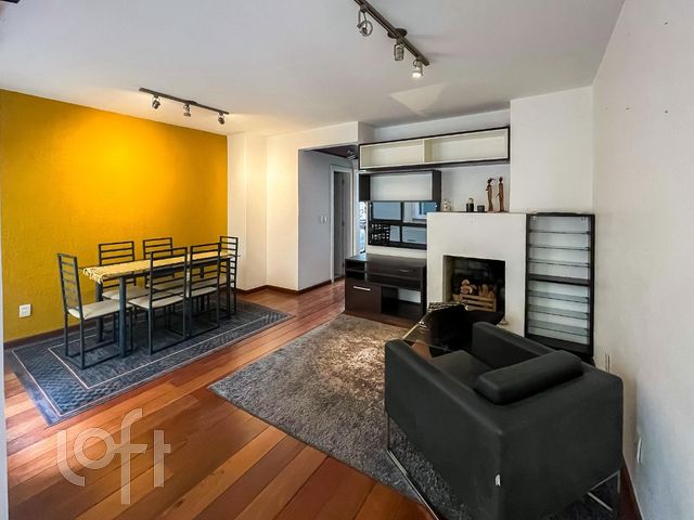 Apartamento com 85m², 2 dormitórios, 1 suíte, 1 vaga, Bom Fim em Porto Alegre