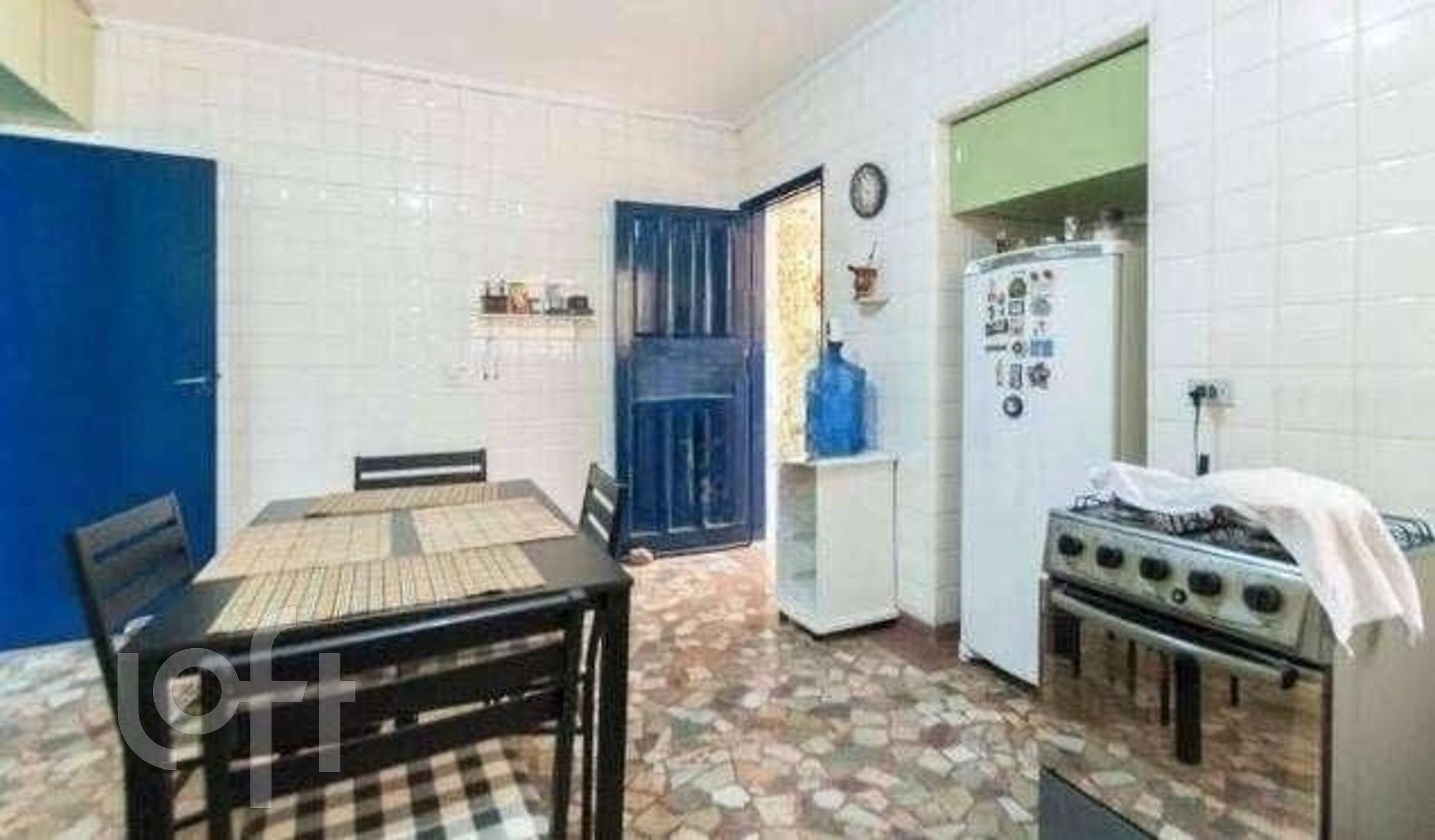 Casa à venda com 3 quartos, 290m² - Foto 2