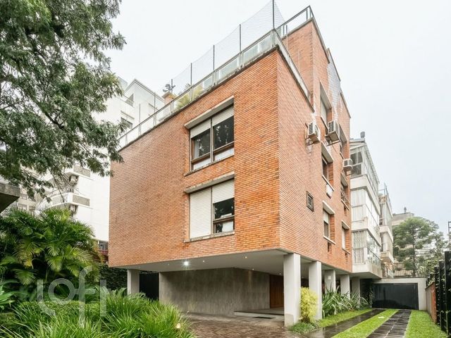 Apartamento com 214m², 4 dormitórios, 1 suíte, 2 vagas, Bela Vista em Porto Alegre