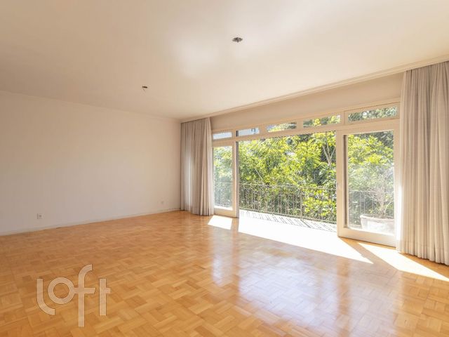 Apartamento com 167m², 3 dormitórios, 1 suíte, 1 vaga, Bela Vista em Porto Alegre