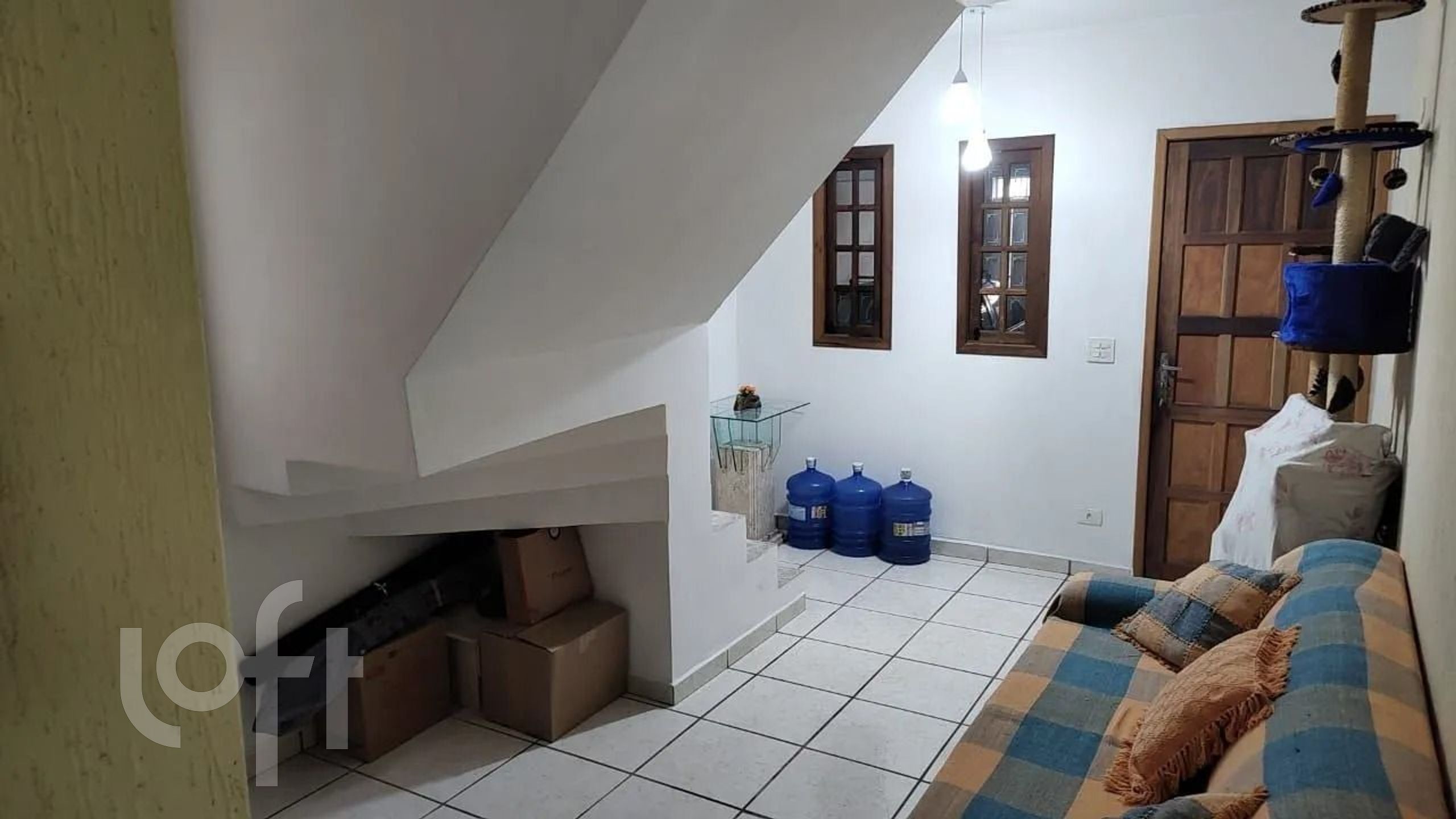 Casa à venda com 4 quartos, 250m² - Foto 1