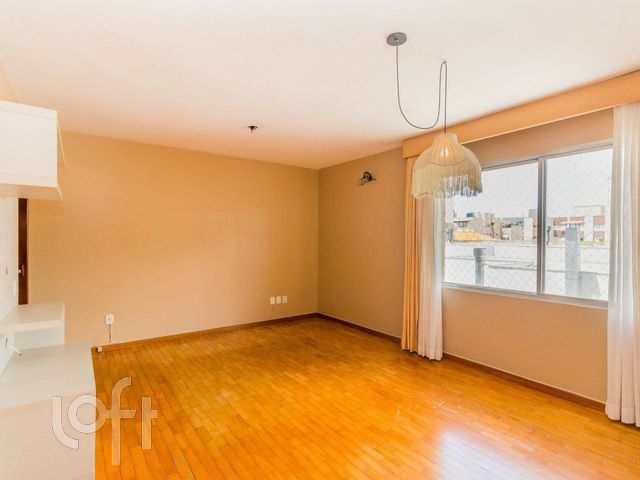 Apartamento com 103m², 3 dormitórios, 1 vaga, Santa Cecília em Porto Alegre