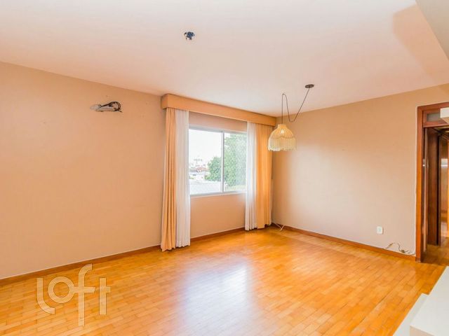 Apartamento com 103m², 3 dormitórios, 1 vaga, Santa Cecília em Porto Alegre