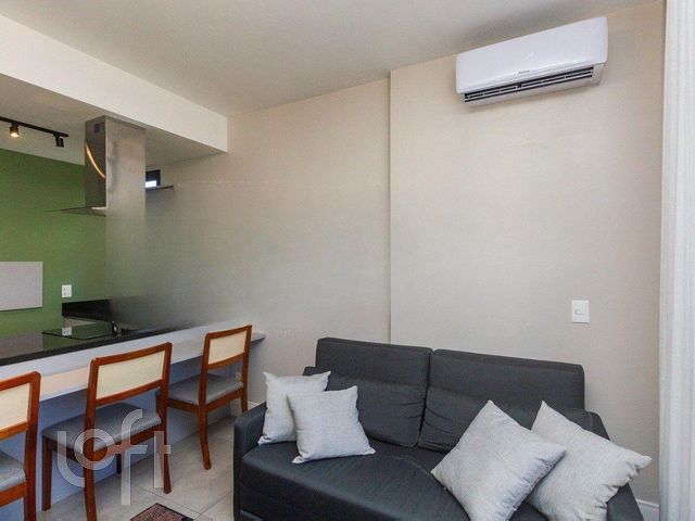 Apartamento com 45m², 1 dormitório, 1 vaga, Petrópolis em Porto Alegre