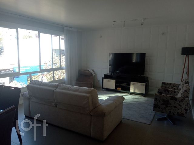 Apartamento com 118m², 3 dormitórios, 1 suíte, 2 vagas, Petrópolis em Porto Alegre