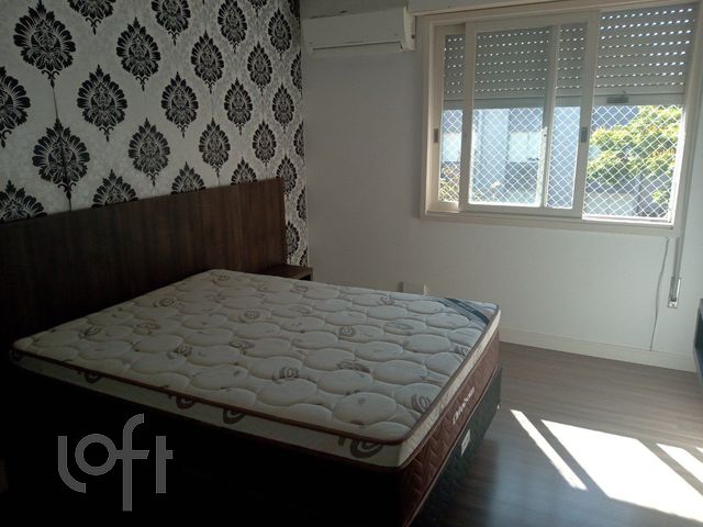 Apartamento com 118m², 3 dormitórios, 1 suíte, 2 vagas, Petrópolis em Porto Alegre