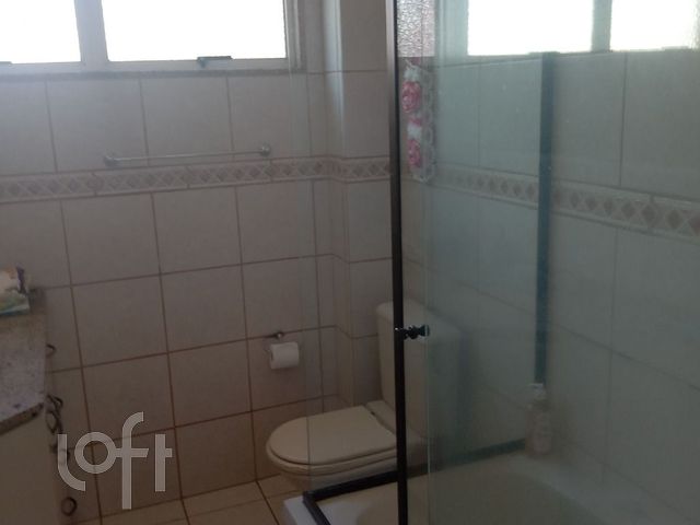 Apartamento com 118m², 3 dormitórios, 1 suíte, 2 vagas, Petrópolis em Porto Alegre
