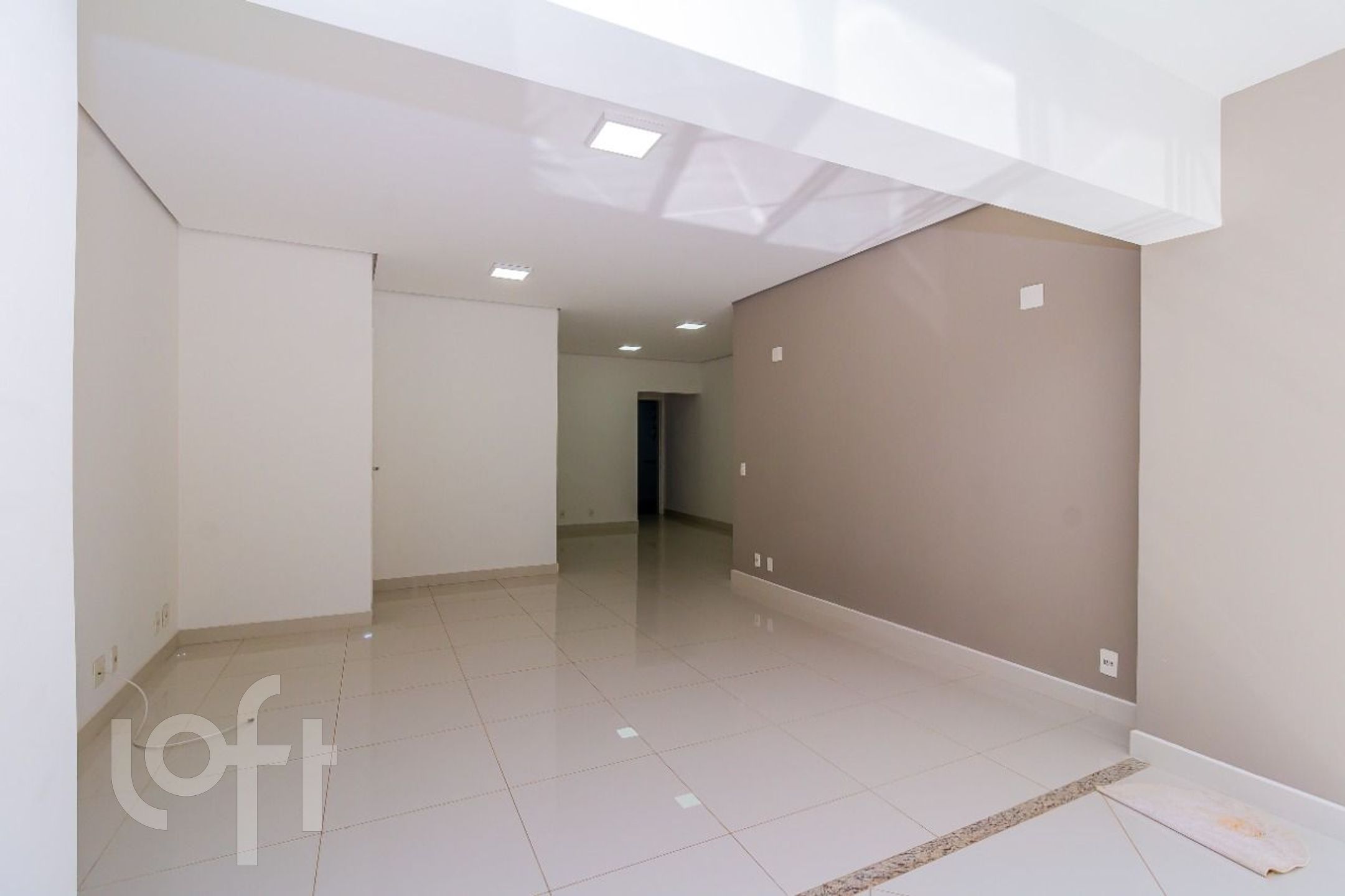 Apartamento à venda com 3 quartos, 186m² - Foto 3