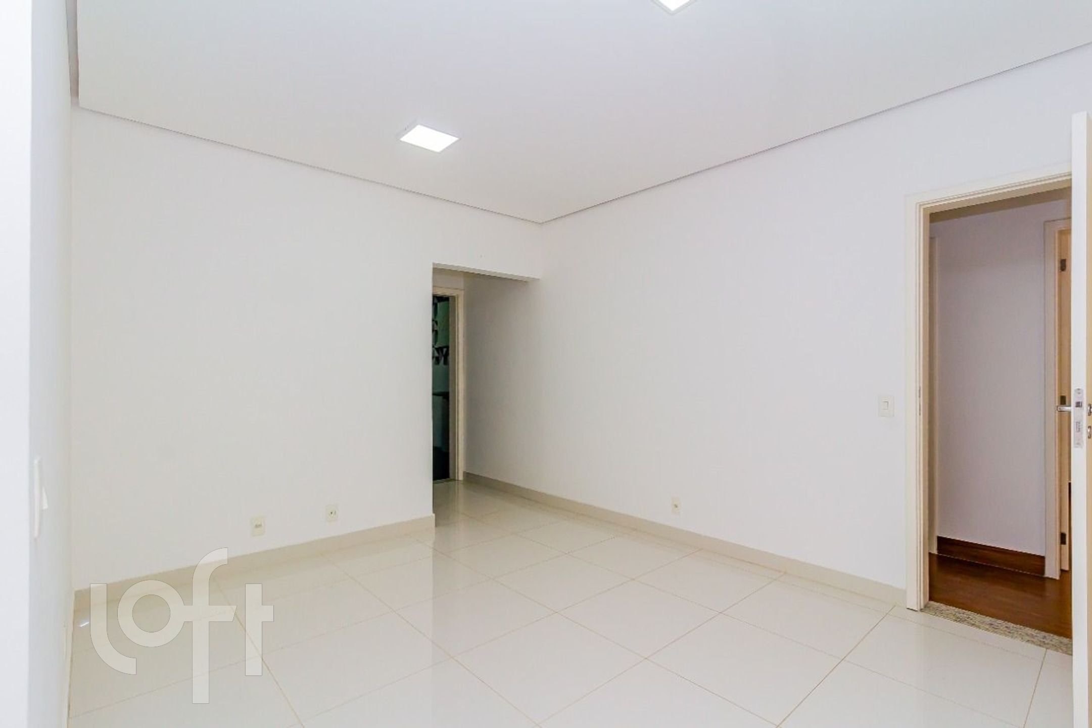 Apartamento à venda com 3 quartos, 186m² - Foto 6