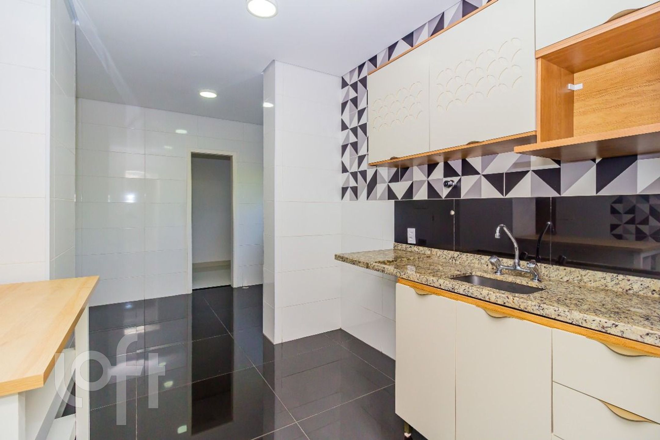 Apartamento à venda com 3 quartos, 186m² - Foto 11