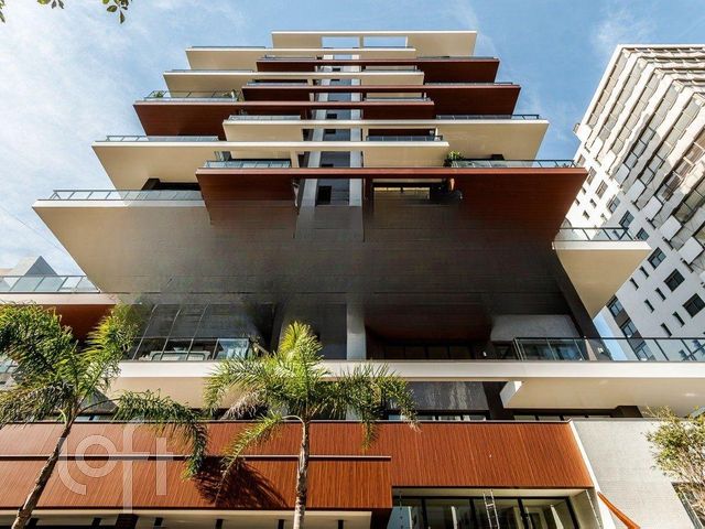 Apartamento com 218m², 3 dormitórios, 3 suítes, 2 vagas, Petrópolis em Porto Alegre