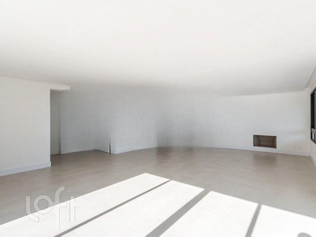 Apartamento com 218m², 3 dormitórios, 3 suítes, 2 vagas, Petrópolis em Porto Alegre