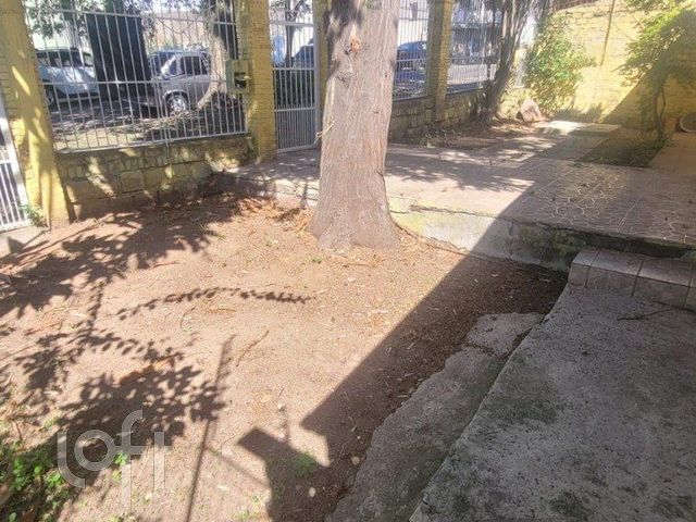 Casa com 305m², 3 dormitórios, 4 vagas, Cristo Redentor em Porto Alegre