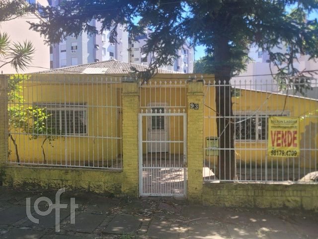 Casa com 305m², 3 dormitórios, 4 vagas, Cristo Redentor em Porto Alegre