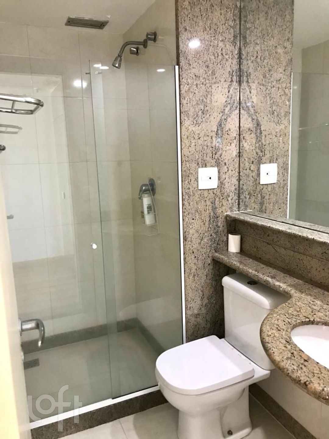 Apartamento à venda com 2 quartos, 70m² - Foto 13