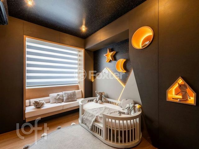 Apartamento com 98m², 3 dormitórios, 1 suíte, 2 vagas, Petrópolis em Porto Alegre