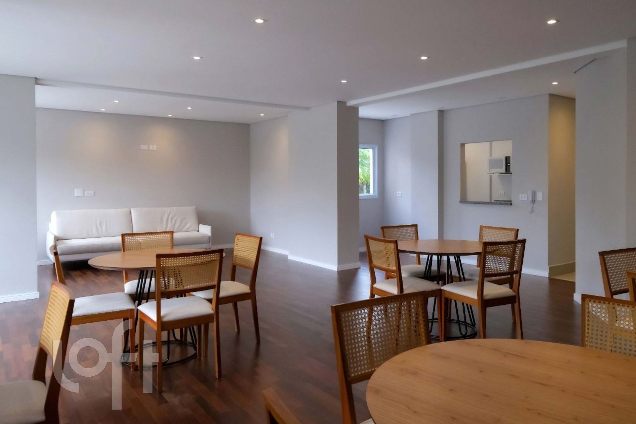 Apartamento à venda com 2 quartos, 62m² - Foto 22