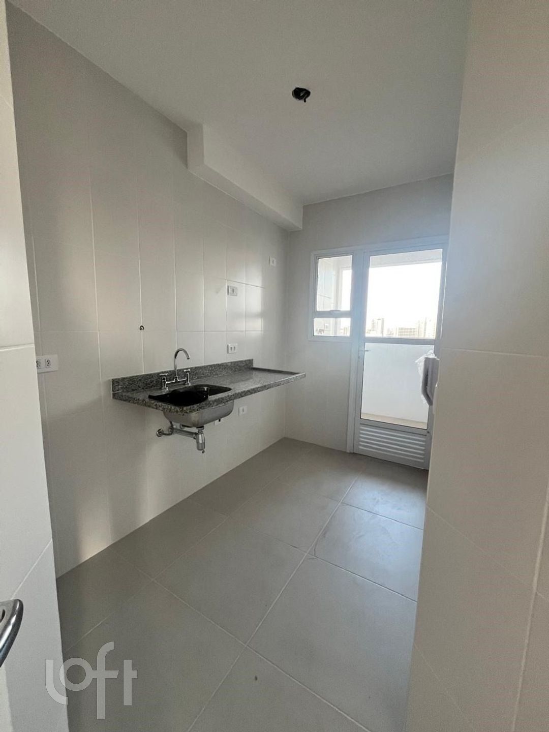 Apartamento à venda com 2 quartos, 62m² - Foto 4