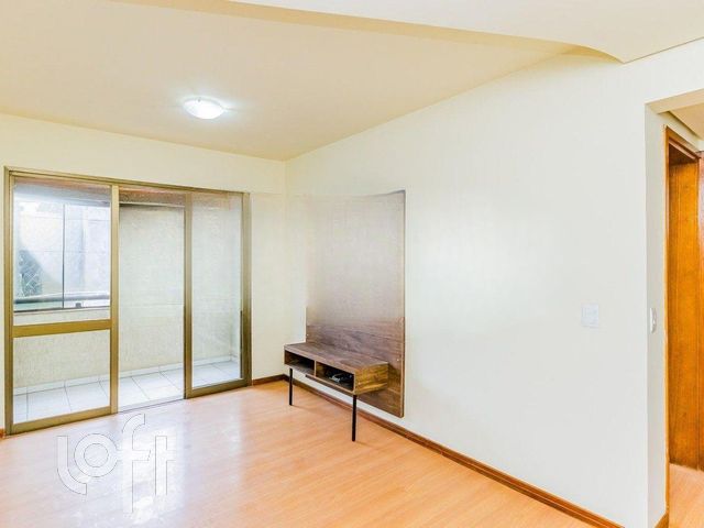 Apartamento com 58m², 2 dormitórios, 1 vaga, Menino Deus em Porto Alegre