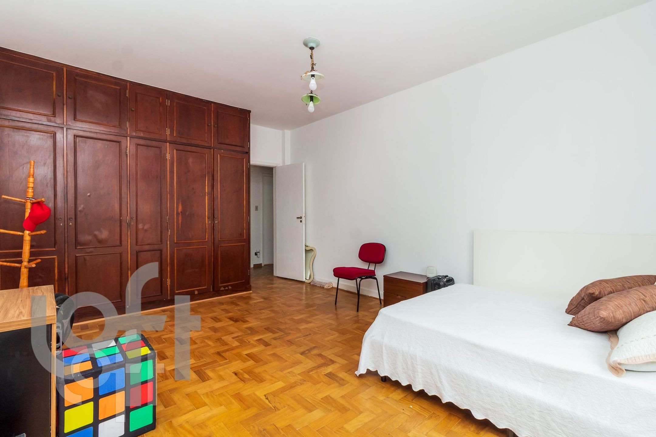 Apartamento à venda com 3 quartos, 176m² - Foto 9