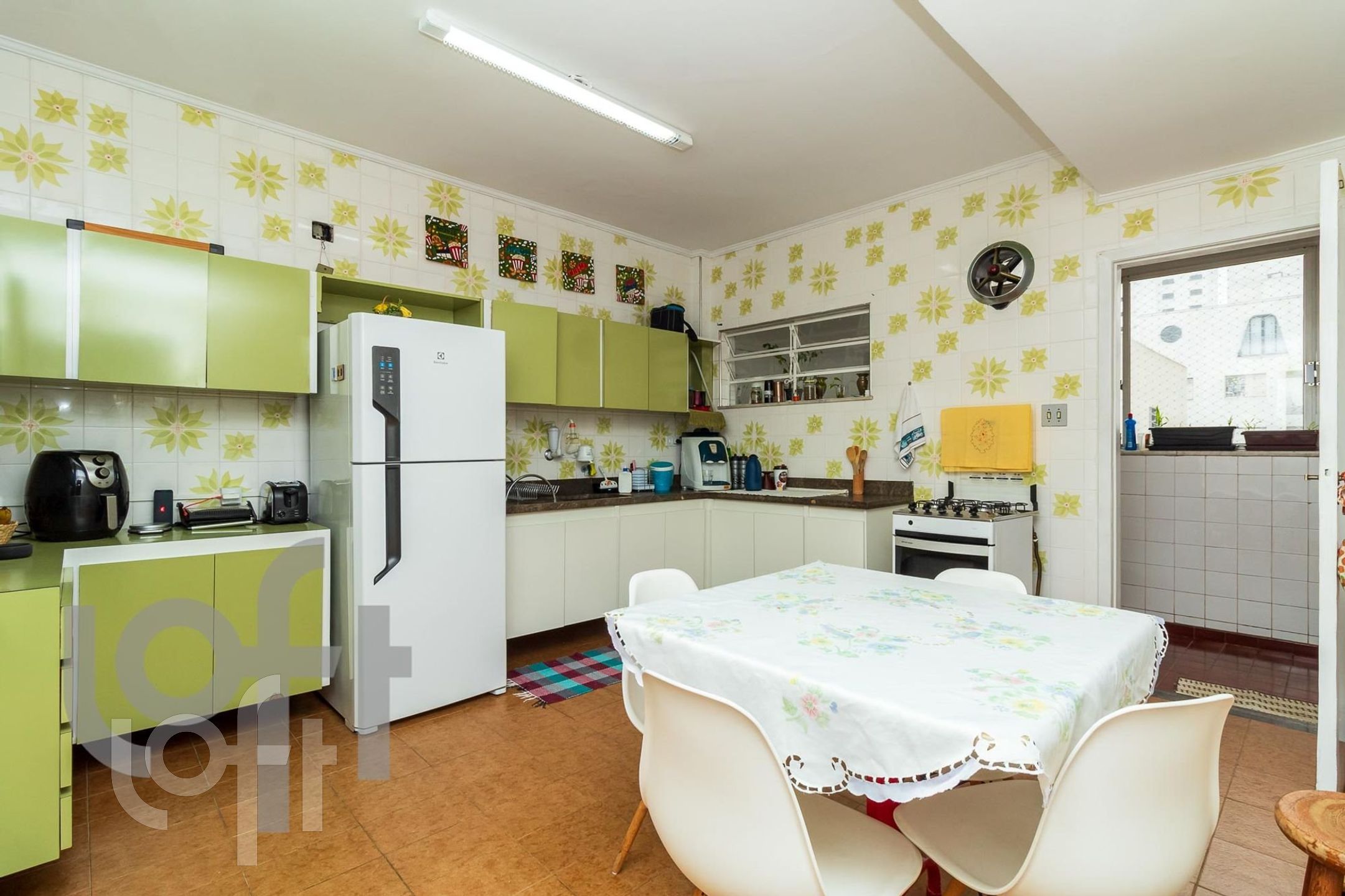 Apartamento à venda com 3 quartos, 176m² - Foto 23