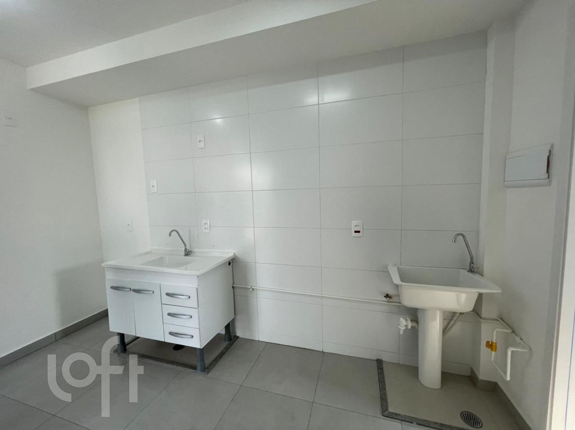 Apartamento à venda com 2 quartos, 36m² - Foto 2